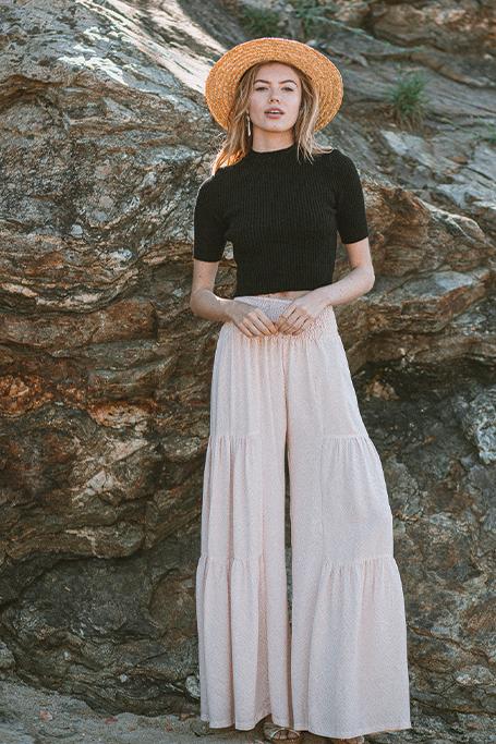 Effortlessly Stylish Flowy Pants for a Bohemian Vibe